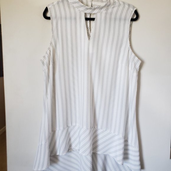 Chico's Tops - CHICO'S Women's Sleeveless Tunic Top - Size 3 (16/18)